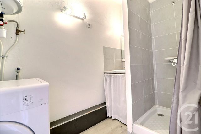 Afficher la photo en grand Appartement à vendre - 2 pièces - 30.5 m2 - FREJUS - 83 - PROVENCE-ALPES-COTE-D-AZUR - Century 21 Sud Habitat