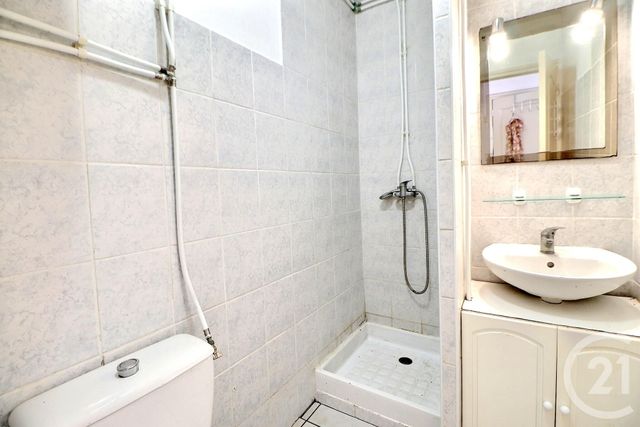 Appartement Studio à vendre - 1 pièce - 22.2 m2 - FREJUS - 83 - PROVENCE-ALPES-COTE-D-AZUR - Century 21 Sud Habitat