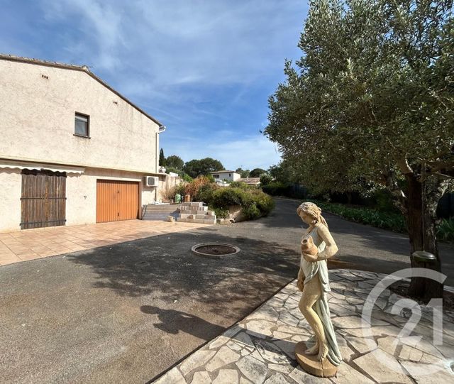 maison à vendre - 4 pièces - 147.75 m2 - ROQUEBRUNE SUR ARGENS - 83 - PROVENCE-ALPES-COTE-D-AZUR - Century 21 Sud Habitat