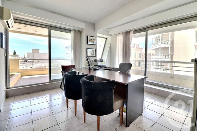 Appartement T3 à vendre - 3 pièces - 47.84 m2 - ST RAPHAEL - 83 - PROVENCE-ALPES-COTE-D-AZUR - Century 21 Sud Habitat