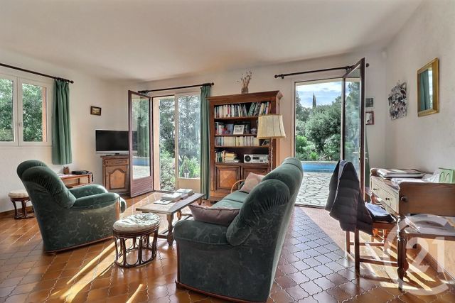 Afficher la photo en grand maison à vendre - 6 pièces - 122.84 m2 - ROQUEBRUNE SUR ARGENS - 83 - PROVENCE-ALPES-COTE-D-AZUR - Century 21 Sud Habitat