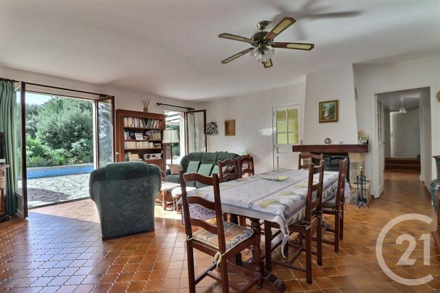 Afficher la photo en grand maison à vendre - 6 pièces - 122.84 m2 - ROQUEBRUNE SUR ARGENS - 83 - PROVENCE-ALPES-COTE-D-AZUR - Century 21 Sud Habitat