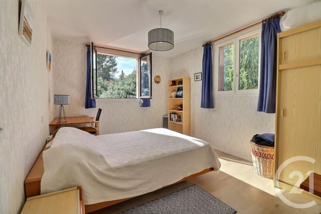 Afficher la photo en grand maison à vendre - 6 pièces - 122.84 m2 - ROQUEBRUNE SUR ARGENS - 83 - PROVENCE-ALPES-COTE-D-AZUR - Century 21 Sud Habitat