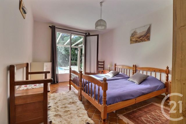Afficher la photo en grand maison à vendre - 6 pièces - 122.84 m2 - ROQUEBRUNE SUR ARGENS - 83 - PROVENCE-ALPES-COTE-D-AZUR - Century 21 Sud Habitat