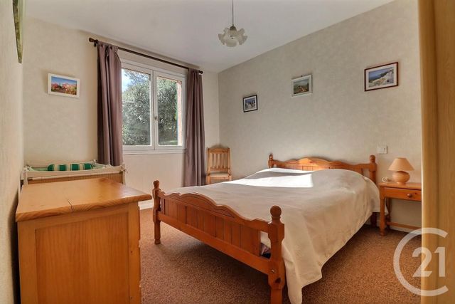 Afficher la photo en grand maison à vendre - 6 pièces - 122.84 m2 - ROQUEBRUNE SUR ARGENS - 83 - PROVENCE-ALPES-COTE-D-AZUR - Century 21 Sud Habitat