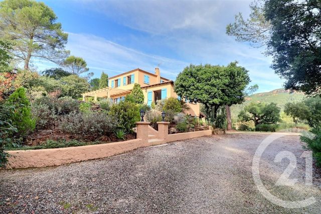 Afficher la photo en grand maison à vendre - 6 pièces - 122.84 m2 - ROQUEBRUNE SUR ARGENS - 83 - PROVENCE-ALPES-COTE-D-AZUR - Century 21 Sud Habitat
