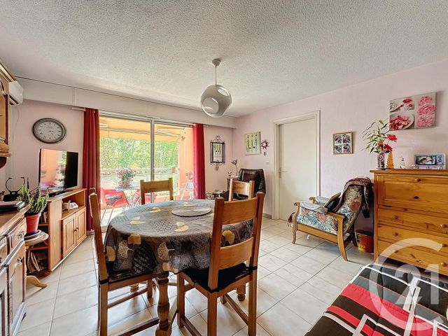 Appartement T2 à vendre - 2 pièces - 47.53 m2 - FREJUS - 83 - PROVENCE-ALPES-COTE-D-AZUR - Century 21 Sud Habitat