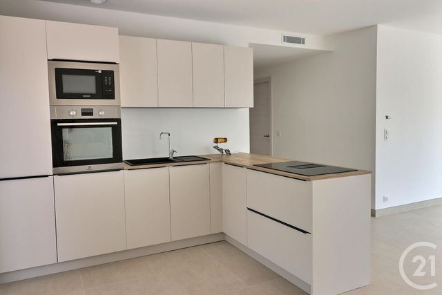 Appartement T4 à vendre - 4 pièces - 98.0 m2 - ST RAPHAEL - 83 - PROVENCE-ALPES-COTE-D-AZUR - Century 21 Sud Habitat