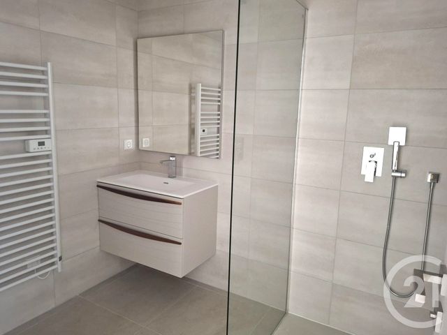 Appartement T4 à vendre - 4 pièces - 98.0 m2 - ST RAPHAEL - 83 - PROVENCE-ALPES-COTE-D-AZUR - Century 21 Sud Habitat