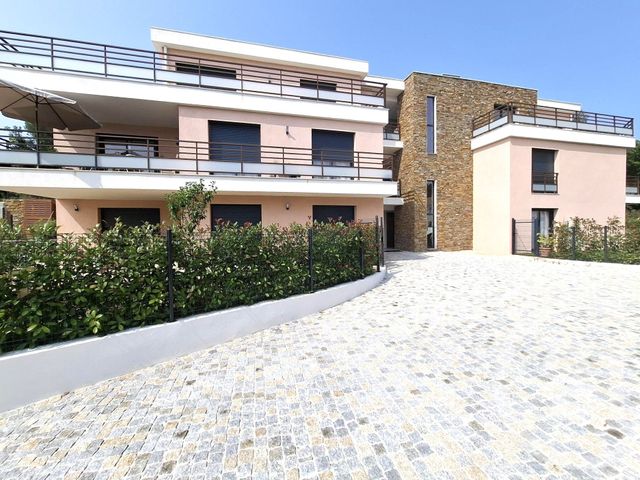 Appartement T4 à vendre - 4 pièces - 98.0 m2 - ST RAPHAEL - 83 - PROVENCE-ALPES-COTE-D-AZUR - Century 21 Sud Habitat