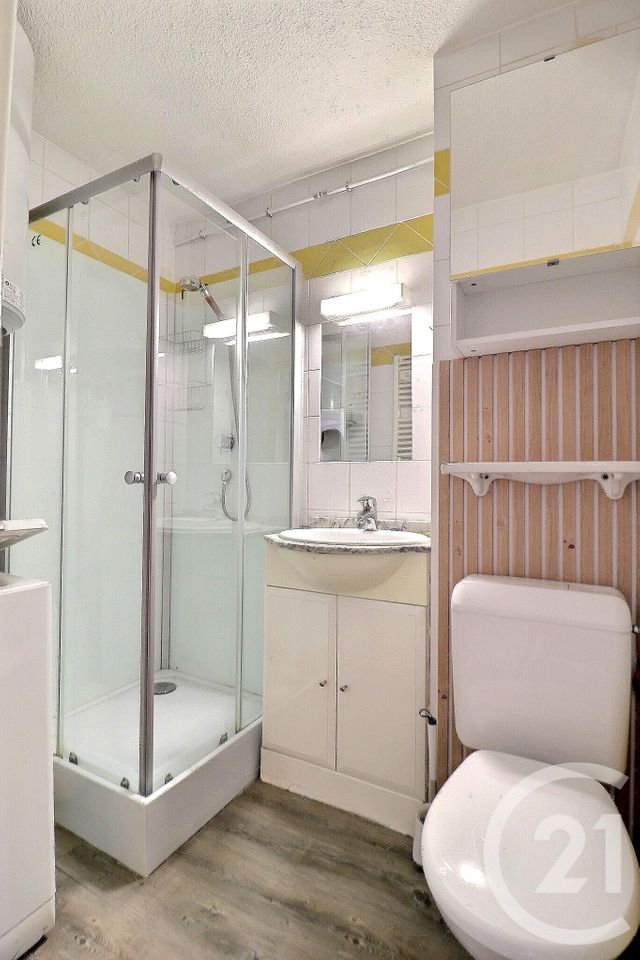 Afficher la photo en grand Appartement T3 à vendre - 3 pièces - 44.0 m2 - FREJUS - 83 - PROVENCE-ALPES-COTE-D-AZUR - Century 21 Sud Habitat