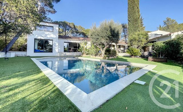 maison à vendre - 9 pièces - 235.0 m2 - FREJUS - 83 - PROVENCE-ALPES-COTE-D-AZUR - Century 21 Sud Habitat
