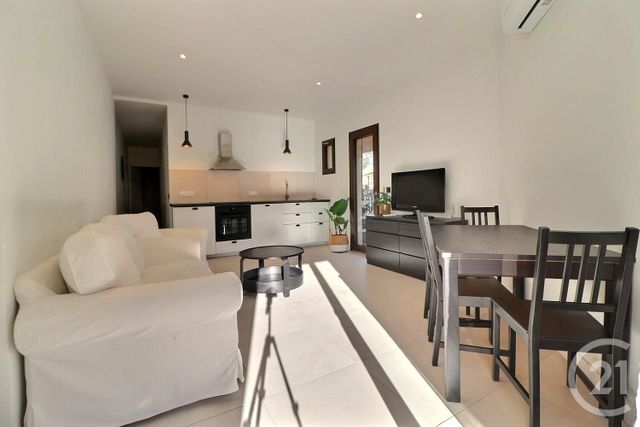 Appartement T3 à vendre - 3 pièces - 50.0 m2 - FREJUS - 83 - PROVENCE-ALPES-COTE-D-AZUR - Century 21 Sud Habitat