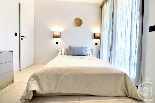 Appartement T3 à vendre - 3 pièces - 50.0 m2 - FREJUS - 83 - PROVENCE-ALPES-COTE-D-AZUR - Century 21 Sud Habitat