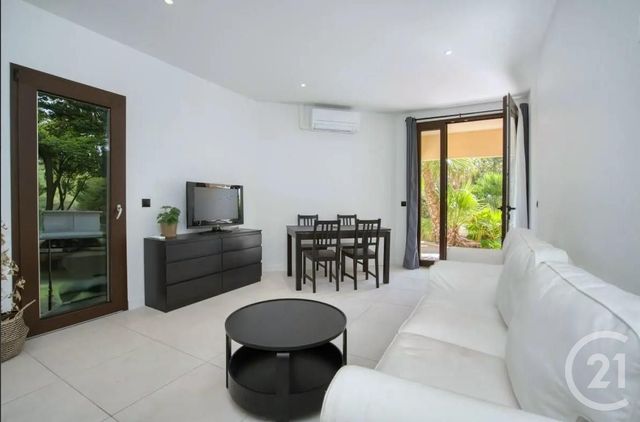 Appartement T3 à vendre - 3 pièces - 50.0 m2 - FREJUS - 83 - PROVENCE-ALPES-COTE-D-AZUR - Century 21 Sud Habitat