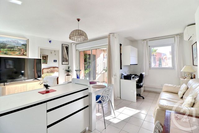 Appartement T2 à vendre - 2 pièces - 42.05 m2 - FREJUS - 83 - PROVENCE-ALPES-COTE-D-AZUR - Century 21 Sud Habitat