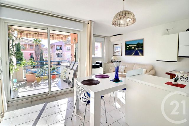 Appartement T2 à vendre - 2 pièces - 42.05 m2 - FREJUS - 83 - PROVENCE-ALPES-COTE-D-AZUR - Century 21 Sud Habitat