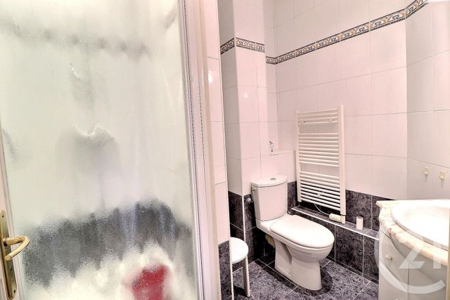 Appartement T4 à vendre - 4 pièces - 119.0 m2 - ST RAPHAEL - 83 - PROVENCE-ALPES-COTE-D-AZUR - Century 21 Sud Habitat