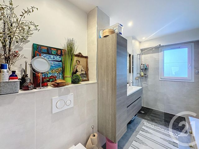 Appartement T3 à vendre - 3 pièces - 73.02 m2 - ST RAPHAEL - 83 - PROVENCE-ALPES-COTE-D-AZUR - Century 21 Sud Habitat