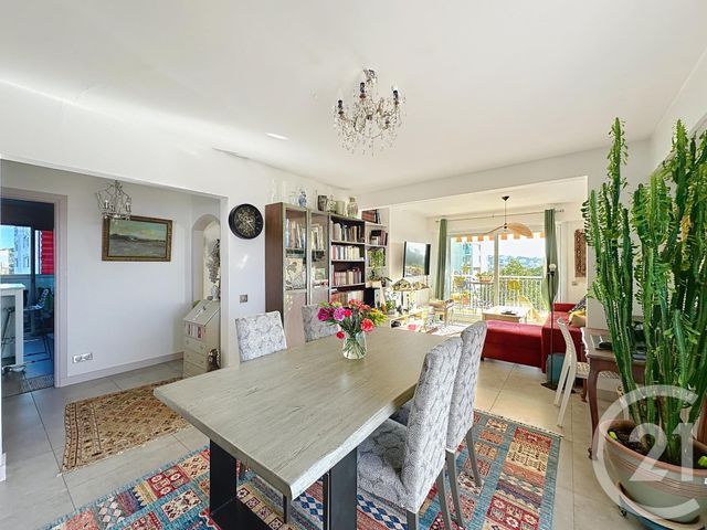 Appartement T3 à vendre - 3 pièces - 73.02 m2 - ST RAPHAEL - 83 - PROVENCE-ALPES-COTE-D-AZUR - Century 21 Sud Habitat