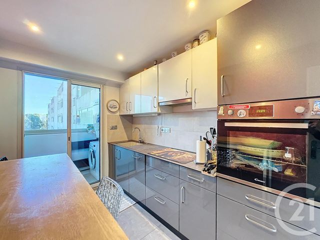 Appartement T3 à vendre - 3 pièces - 73.02 m2 - ST RAPHAEL - 83 - PROVENCE-ALPES-COTE-D-AZUR - Century 21 Sud Habitat