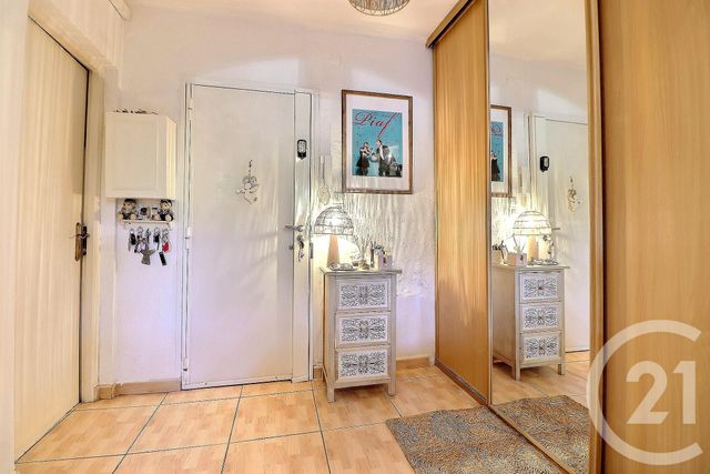 Appartement T3 à vendre - 3 pièces - 69.36 m2 - ST RAPHAEL - 83 - PROVENCE-ALPES-COTE-D-AZUR - Century 21 Sud Habitat