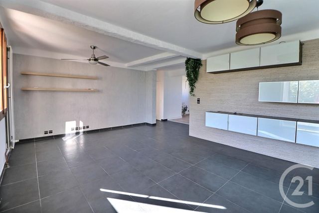 Appartement F2 à vendre - 2 pièces - 66.23 m2 - ST RAPHAEL - 83 - PROVENCE-ALPES-COTE-D-AZUR - Century 21 Sud Habitat