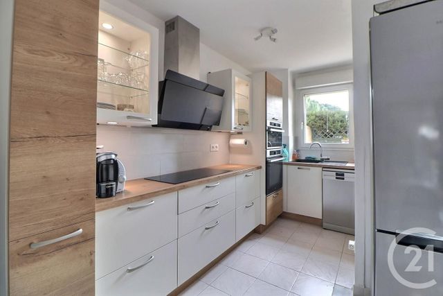 Afficher la photo en grand Appartement T3 à vendre - 3 pièces - 61.69 m2 - FREJUS - 83 - PROVENCE-ALPES-COTE-D-AZUR - Century 21 Sud Habitat