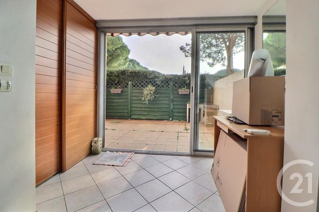Afficher la photo en grand Appartement T3 à vendre - 3 pièces - 61.69 m2 - FREJUS - 83 - PROVENCE-ALPES-COTE-D-AZUR - Century 21 Sud Habitat