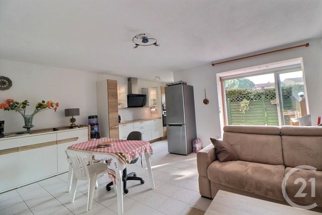 Afficher la photo en grand Appartement T3 à vendre - 3 pièces - 61.69 m2 - FREJUS - 83 - PROVENCE-ALPES-COTE-D-AZUR - Century 21 Sud Habitat