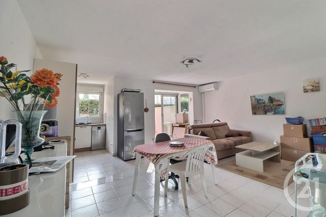 Afficher la photo en grand Appartement T3 à vendre - 3 pièces - 61.69 m2 - FREJUS - 83 - PROVENCE-ALPES-COTE-D-AZUR - Century 21 Sud Habitat