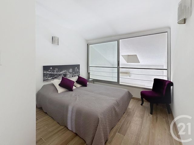 Afficher la photo en grand Appartement T2 à vendre - 2 pièces - 48.0 m2 - FREJUS - 83 - PROVENCE-ALPES-COTE-D-AZUR - Century 21 Sud Habitat