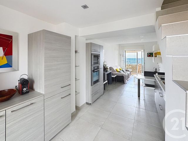 Afficher la photo en grand Appartement T2 à vendre - 2 pièces - 48.0 m2 - FREJUS - 83 - PROVENCE-ALPES-COTE-D-AZUR - Century 21 Sud Habitat