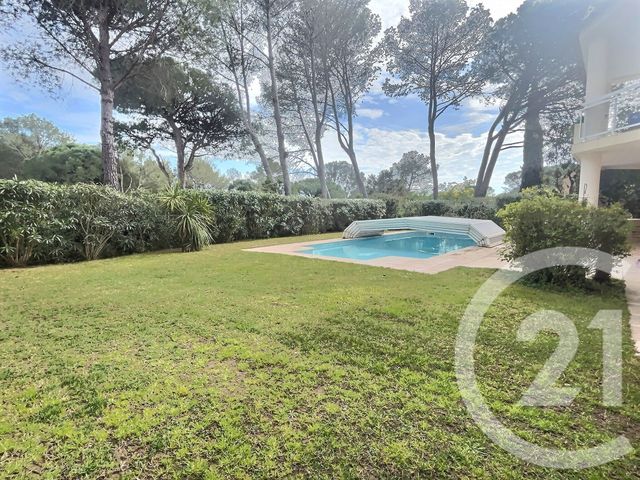 Afficher la photo en grand maison à vendre - 7 pièces - 200.0 m2 - ST RAPHAEL - 83 - PROVENCE-ALPES-COTE-D-AZUR - Century 21 Sud Habitat
