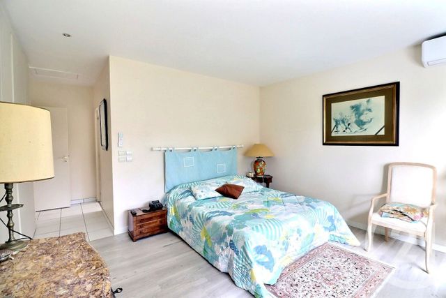 Afficher la photo en grand maison à vendre - 7 pièces - 200.0 m2 - ST RAPHAEL - 83 - PROVENCE-ALPES-COTE-D-AZUR - Century 21 Sud Habitat