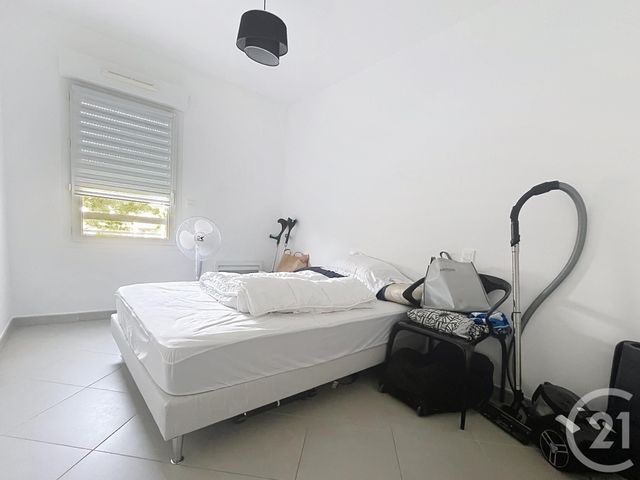 Appartement T3 à vendre - 3 pièces - 71.48 m2 - ST RAPHAEL - 83 - PROVENCE-ALPES-COTE-D-AZUR - Century 21 Sud Habitat
