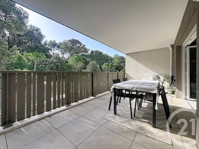 Appartement T3 à vendre - 3 pièces - 71.48 m2 - ST RAPHAEL - 83 - PROVENCE-ALPES-COTE-D-AZUR - Century 21 Sud Habitat