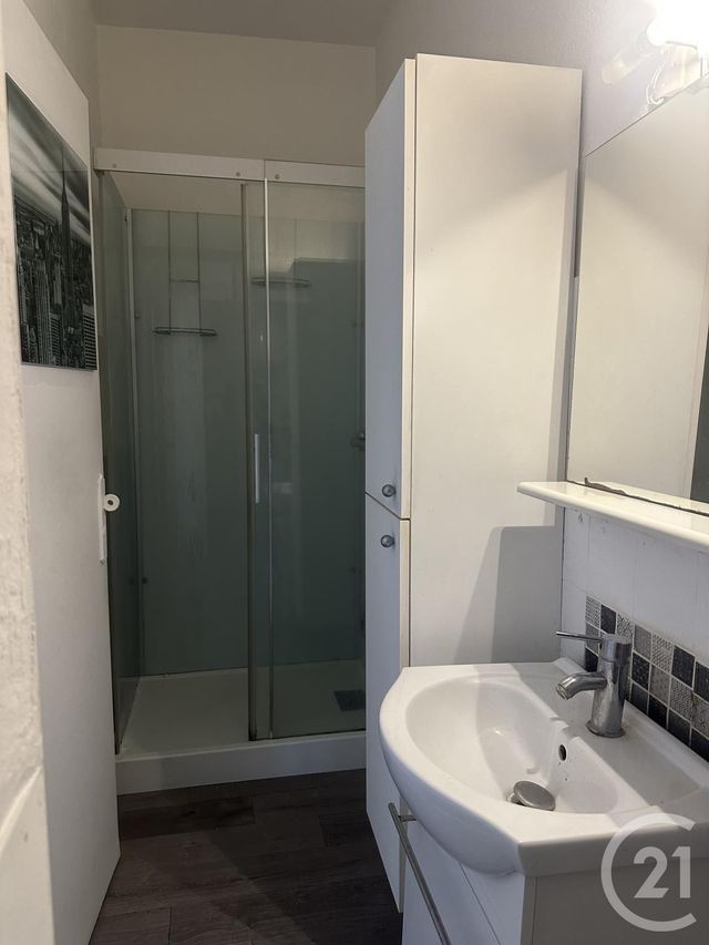 Afficher la photo en grand Appartement Studio à vendre - 1 pièce - 37.51 m2 - FREJUS - 83 - PROVENCE-ALPES-COTE-D-AZUR - Century 21 Sud Habitat