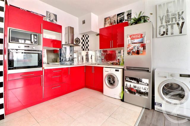 Afficher la photo en grand Appartement Studio à vendre - 1 pièce - 37.51 m2 - FREJUS - 83 - PROVENCE-ALPES-COTE-D-AZUR - Century 21 Sud Habitat