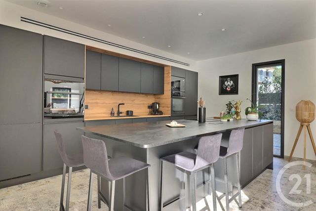 maison à vendre - 5 pièces - 145.0 m2 - FREJUS - 83 - PROVENCE-ALPES-COTE-D-AZUR - Century 21 Sud Habitat