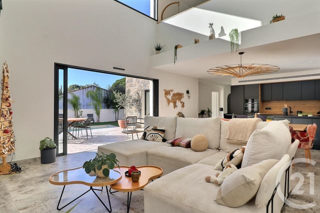 maison à vendre - 5 pièces - 145.0 m2 - FREJUS - 83 - PROVENCE-ALPES-COTE-D-AZUR - Century 21 Sud Habitat