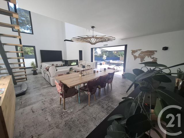 maison à vendre - 5 pièces - 145.0 m2 - FREJUS - 83 - PROVENCE-ALPES-COTE-D-AZUR - Century 21 Sud Habitat