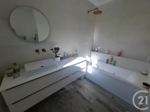 maison à vendre - 5 pièces - 145.0 m2 - FREJUS - 83 - PROVENCE-ALPES-COTE-D-AZUR - Century 21 Sud Habitat