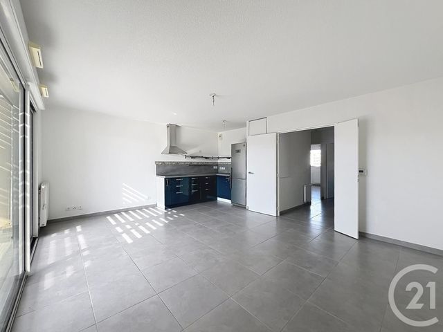 Appartement F3 à vendre - 3 pièces - 63.23 m2 - FREJUS - 83 - PROVENCE-ALPES-COTE-D-AZUR - Century 21 Sud Habitat