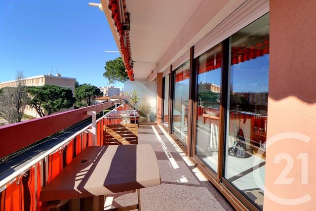 Afficher la photo en grand Appartement T3 à vendre - 3 pièces - 68.14 m2 - FREJUS - 83 - PROVENCE-ALPES-COTE-D-AZUR - Century 21 Sud Habitat