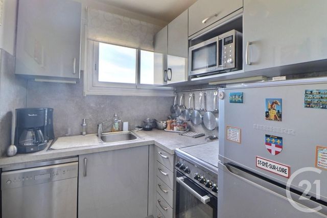 Appartement T2 à vendre - 2 pièces - 41.61 m2 - FREJUS - 83 - PROVENCE-ALPES-COTE-D-AZUR - Century 21 Sud Habitat
