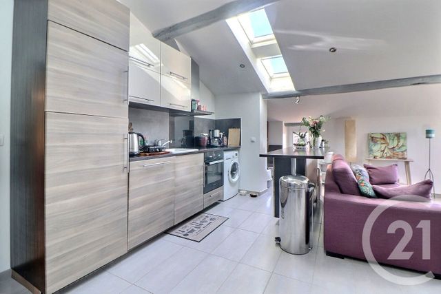 Appartement F3 à vendre - 3 pièces - 85.1 m2 - FREJUS - 83 - PROVENCE-ALPES-COTE-D-AZUR - Century 21 Sud Habitat