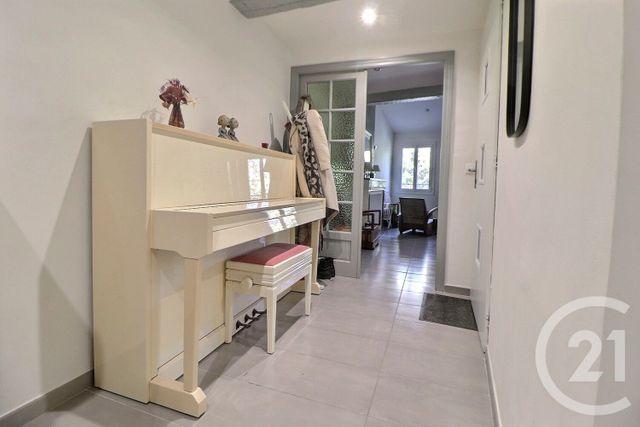 Appartement F3 à vendre - 3 pièces - 85.1 m2 - FREJUS - 83 - PROVENCE-ALPES-COTE-D-AZUR - Century 21 Sud Habitat
