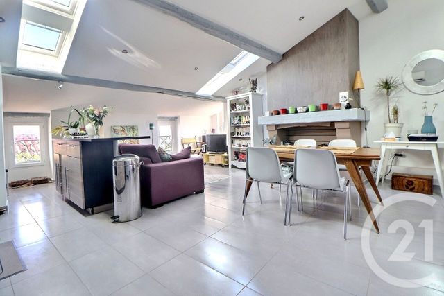 Appartement F3 à vendre - 3 pièces - 85.1 m2 - FREJUS - 83 - PROVENCE-ALPES-COTE-D-AZUR - Century 21 Sud Habitat