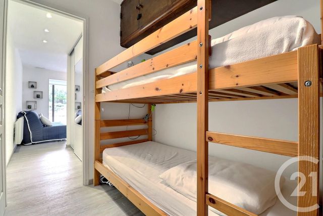 Appartement T2 à vendre - 2 pièces - 30.47 m2 - FREJUS - 83 - PROVENCE-ALPES-COTE-D-AZUR - Century 21 Sud Habitat